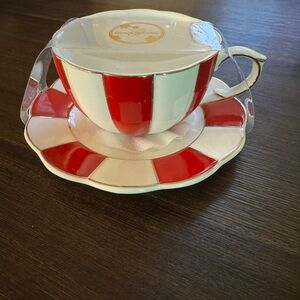 Red and white grace teaware